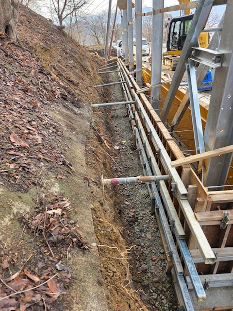 落石防護柵基礎