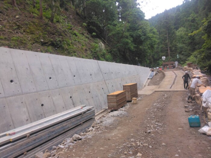 林道　重力式擁壁